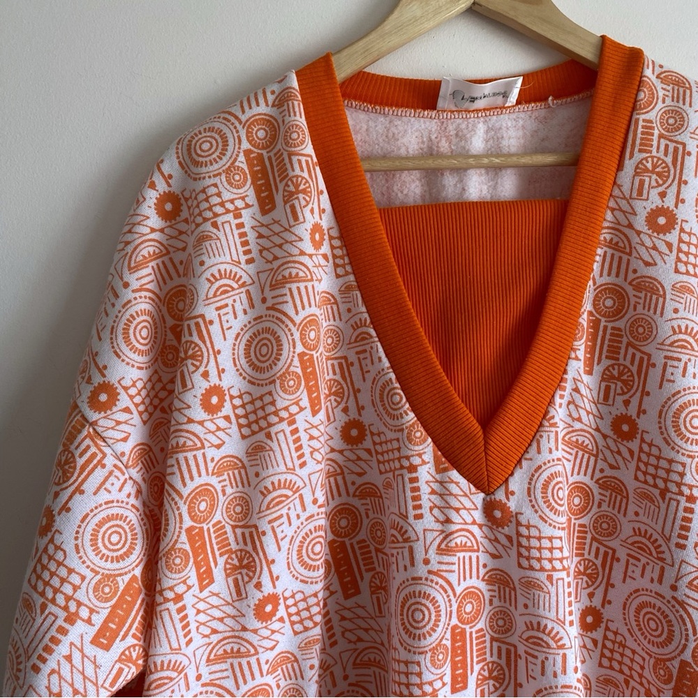Express Retro Styled 90s Sweatshirt - Picture 6 of 13
